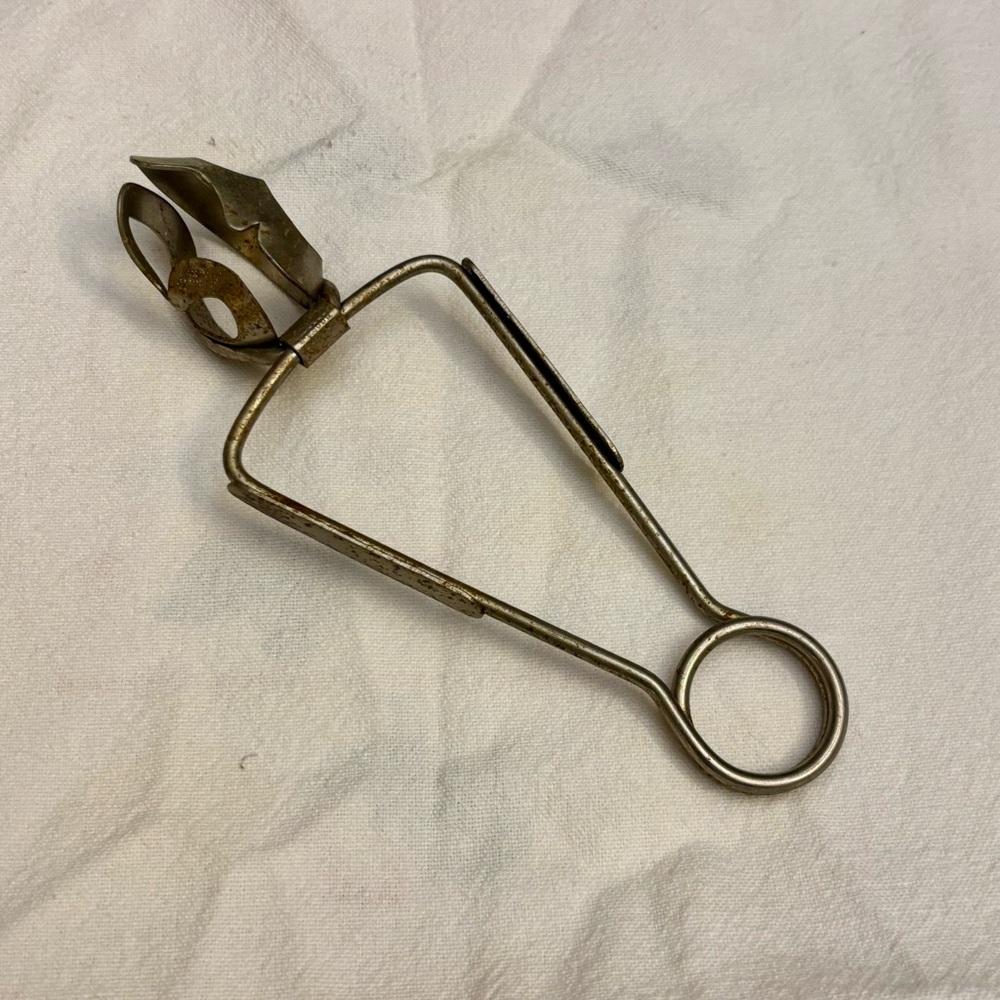 ESCARGOT Serving Tongs Vintage FRENCH stainless  Squeeze Open 6” Lamalle NY City